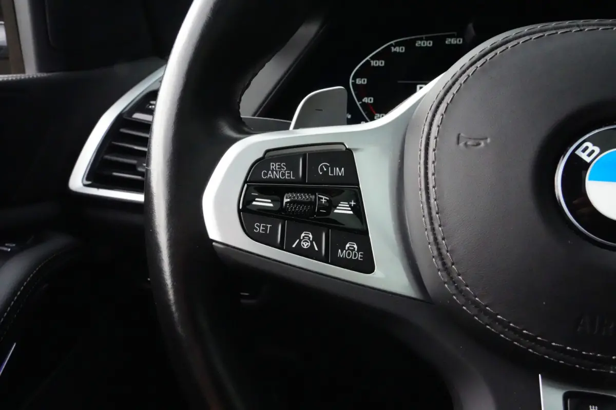 M50i M Sport High Executive 531pk Panoramadak/360Camera/Maxton