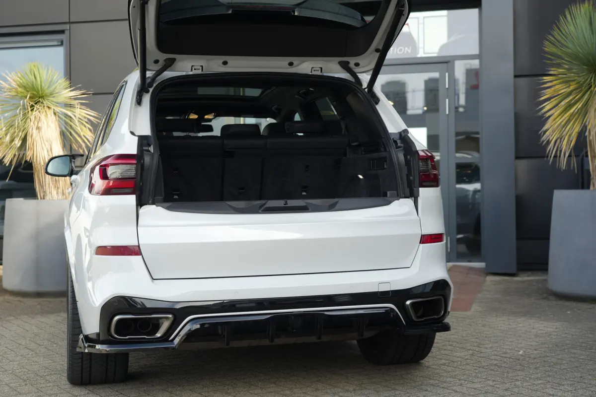 M50i M Sport High Executive 531pk Panoramadak/360Camera/Maxton