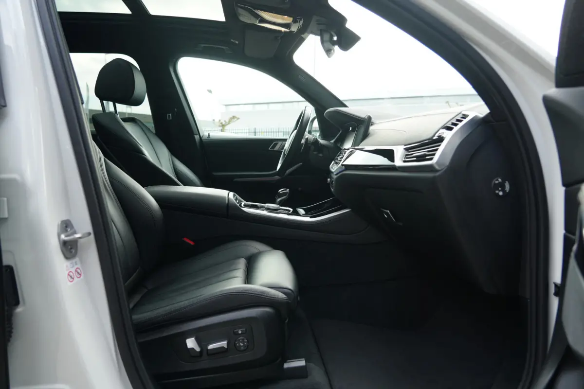 M50i M Sport High Executive 531pk Panoramadak/360Camera/Maxton