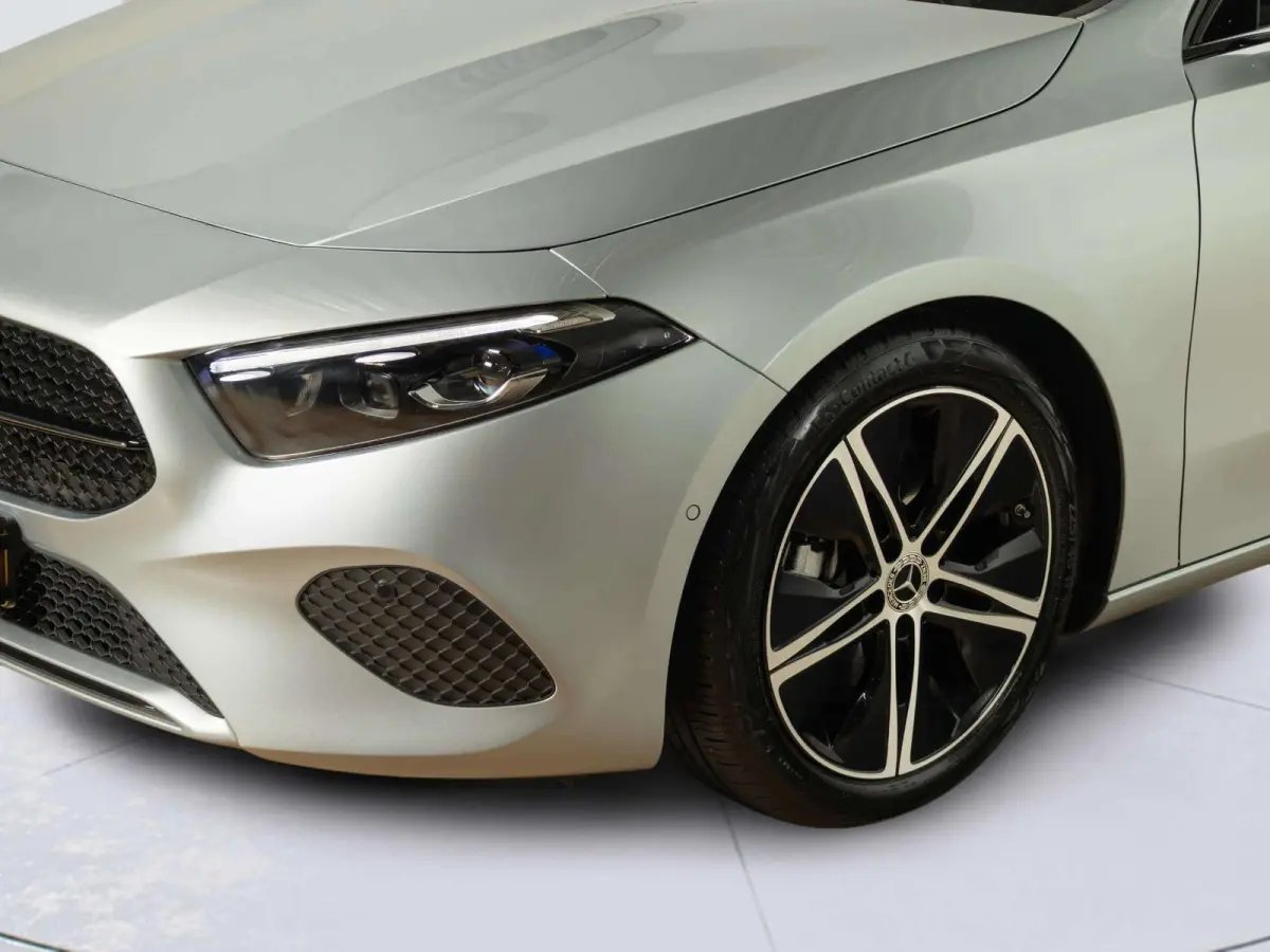 Hatchback 180 Business Solution Luxury Panorama dak