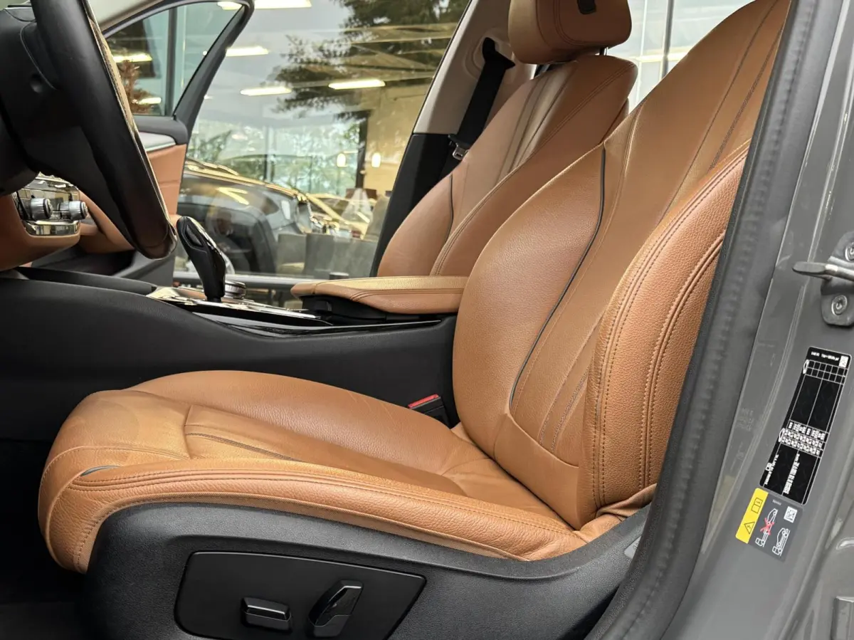 530e Business Edition Plus 2021 Berninagrau
