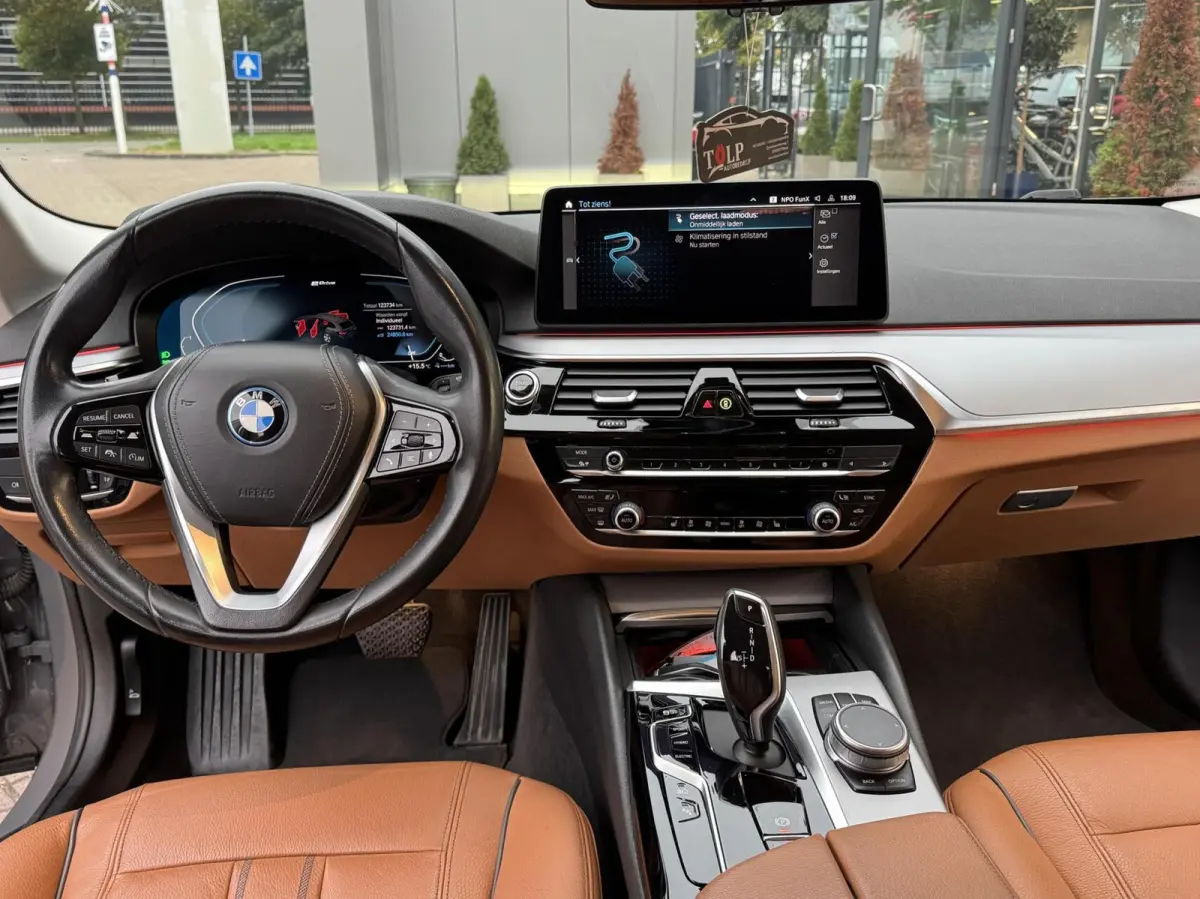 530e Business Edition Plus 2021 Berninagrau