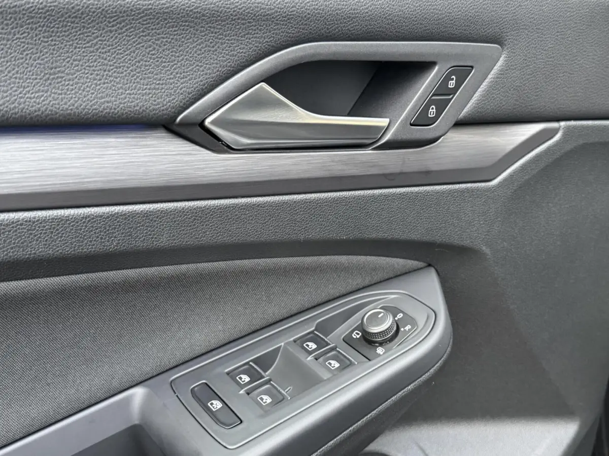 VIII 1.5 TSI Style hb 5drs 2020 Virtueel Navi