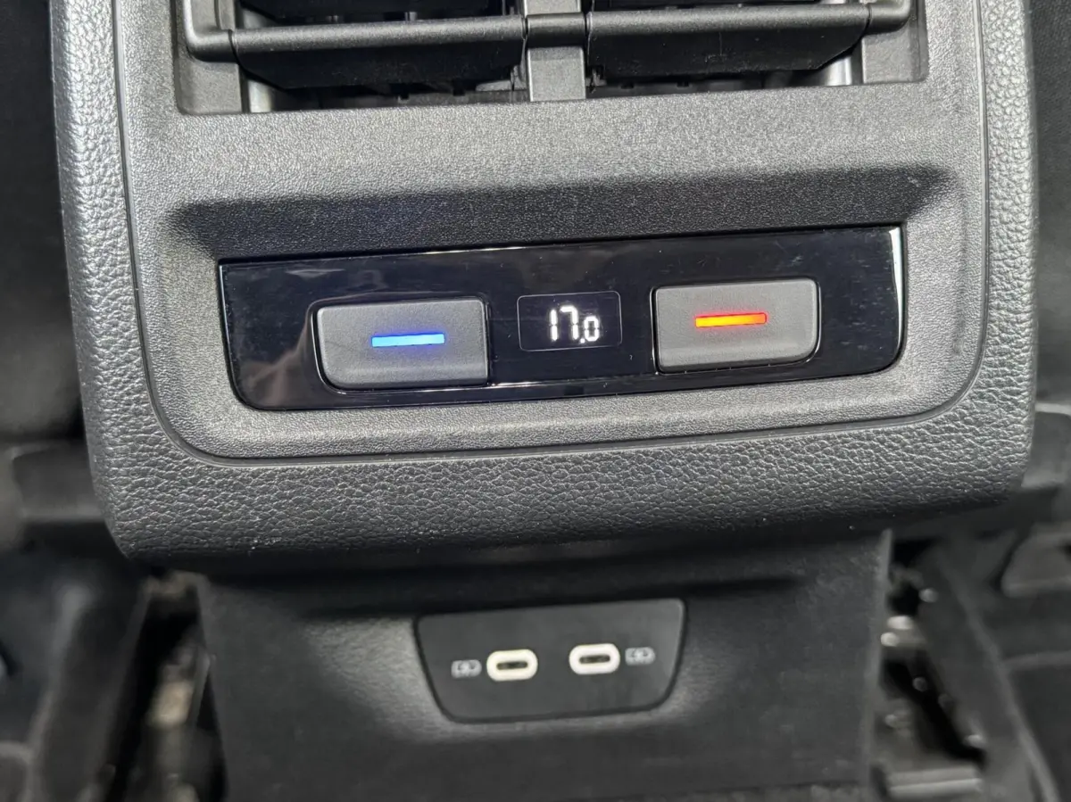 VIII 1.5 TSI Style hb 5drs 2020 Virtueel Navi