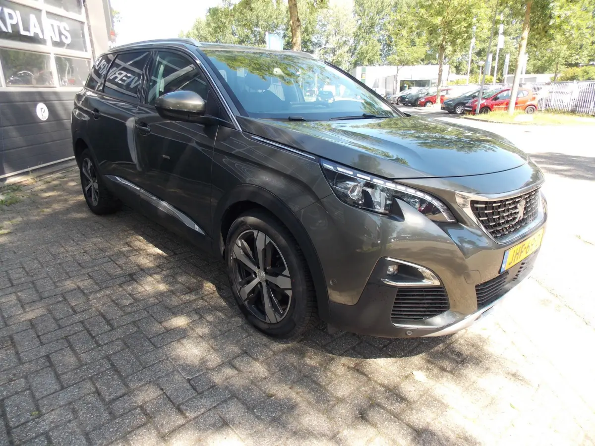 1.2 PureTech Allure Automaat Airco Elek Pakket 7 personen 5deurs 2017bj GARANTIE