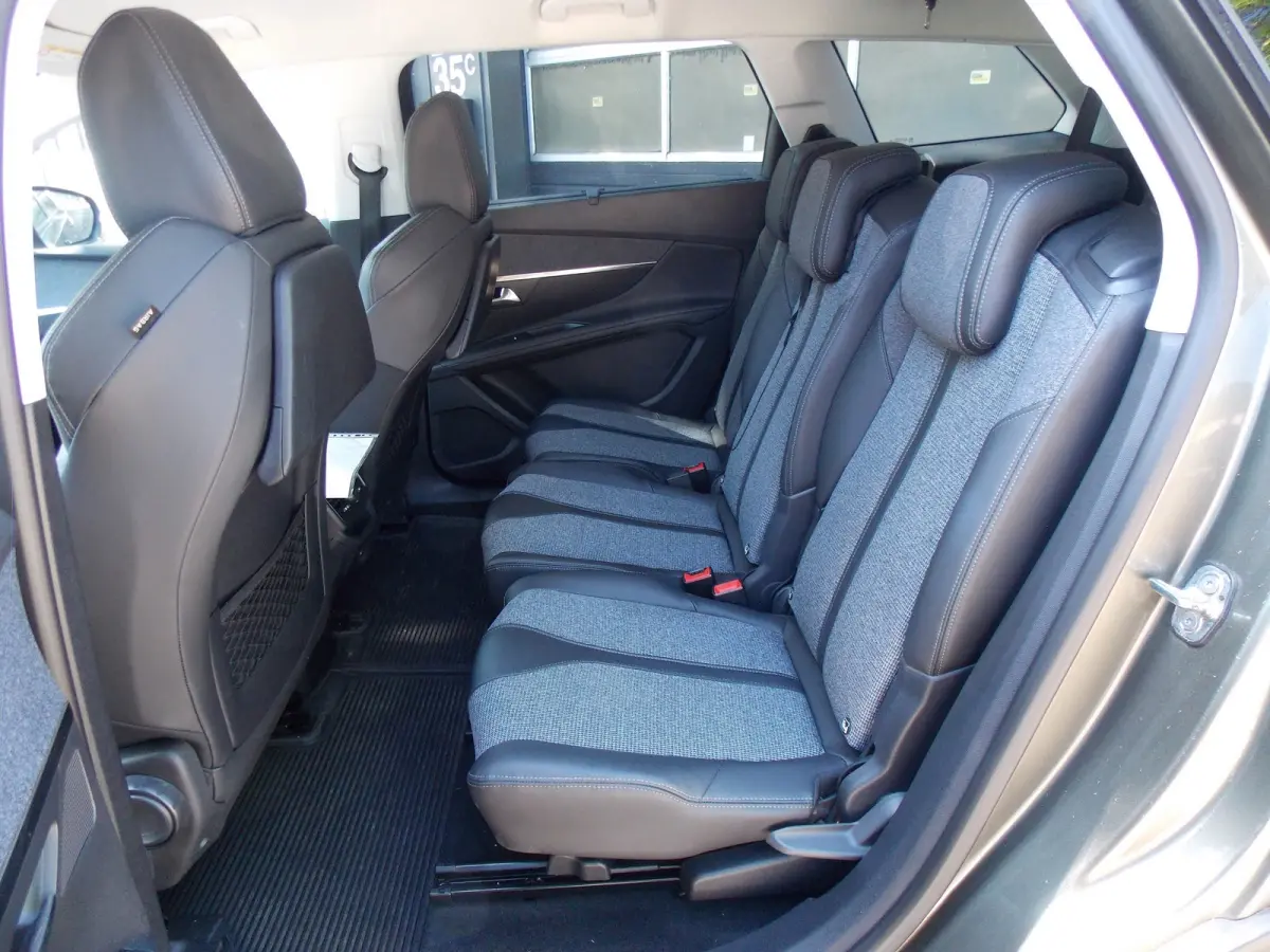 1.2 PureTech Allure Automaat Airco Elek Pakket 7 personen 5deurs 2017bj GARANTIE