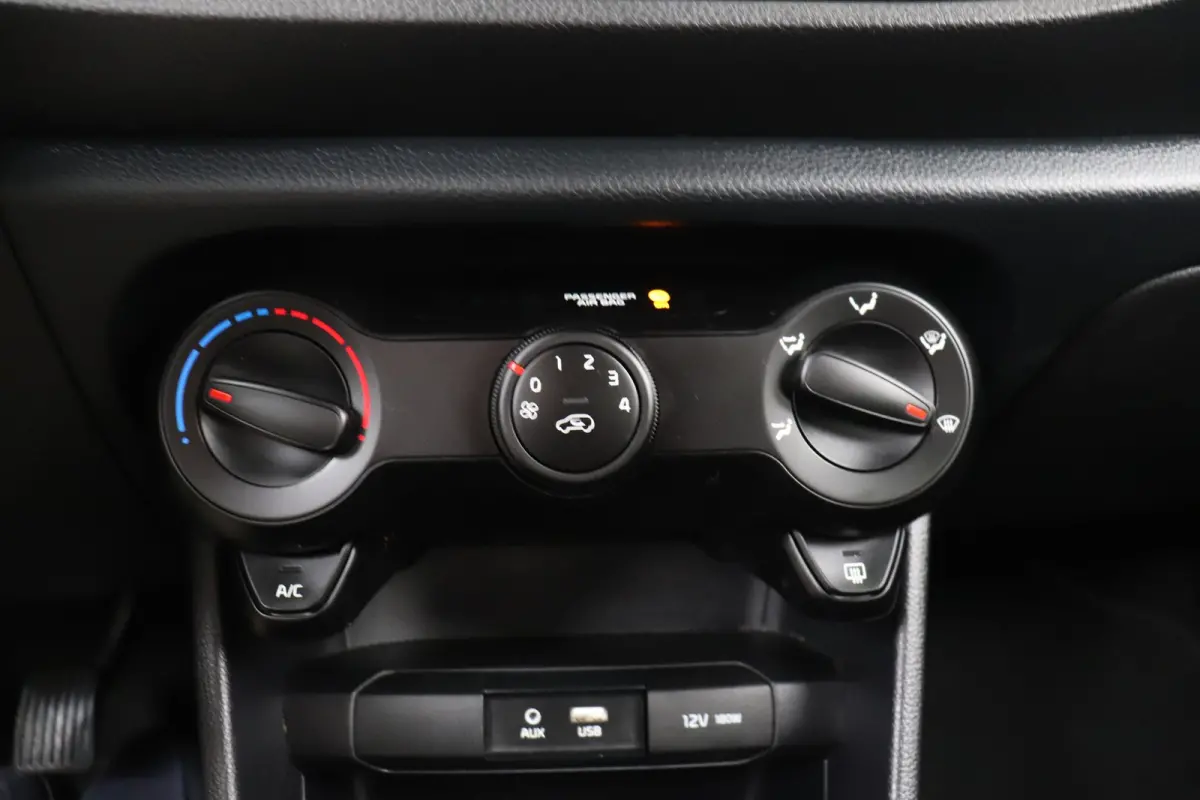 1.0 CVVT ComfortLine 5P. Airco Bluetooth Comfort Pack