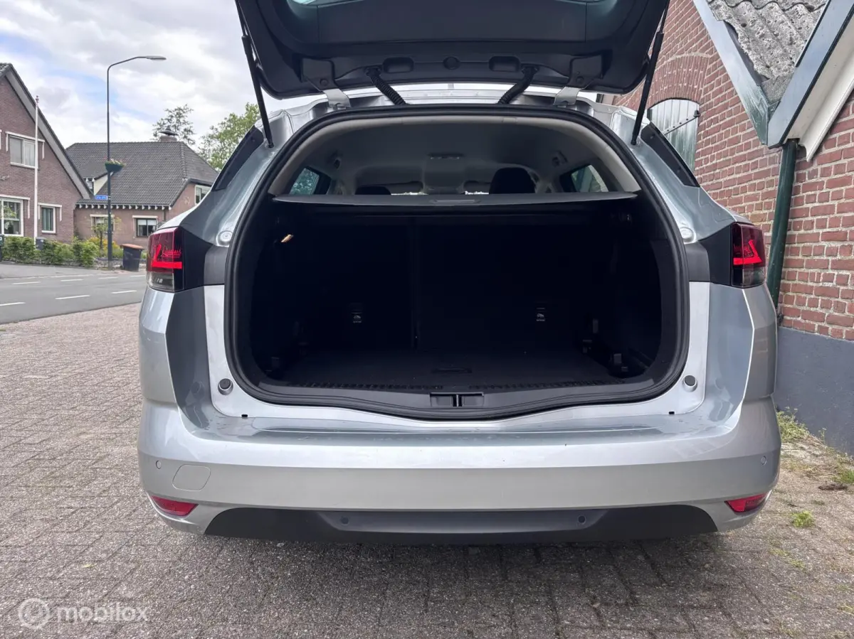 1.3 TCe Intens 1-EIG NL-Auto Veel Opties