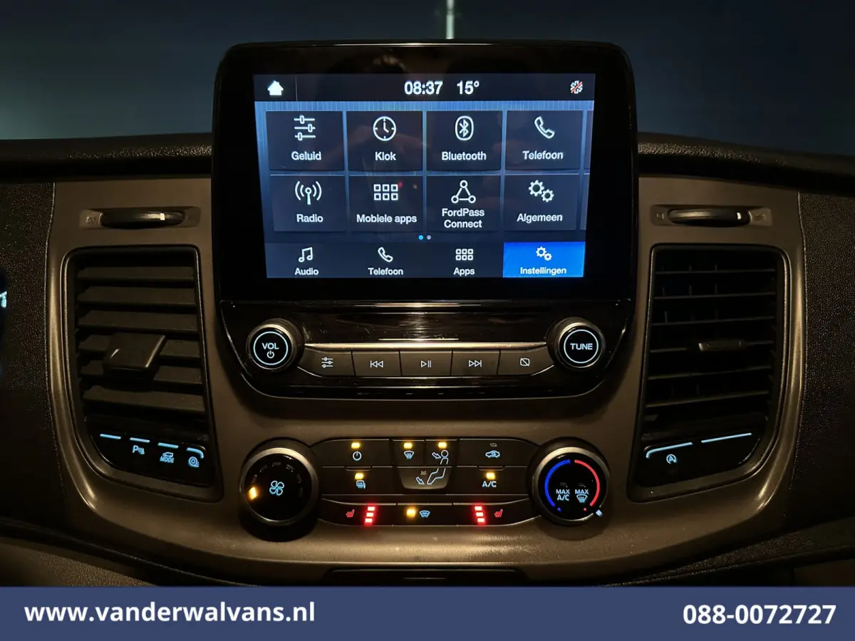 2.0 TDCI 131pk L2H1 Euro6 Airco | LED | Apple Carplay | Cruisecontrol | 2800kg Trekhaak Parkeersensoren, Stoelverwarming, Verwarmde voorruit, Bijrijdersbank