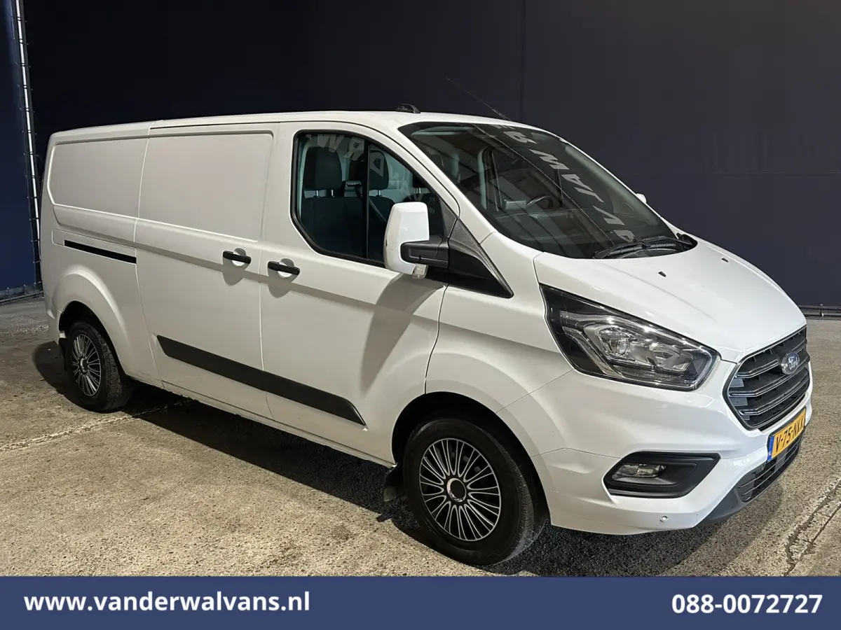 2.0 TDCI 131pk L2H1 Euro6 Airco | LED | Apple Carplay | Cruisecontrol | 2800kg Trekhaak Parkeersensoren, Stoelverwarming, Verwarmde voorruit, Bijrijdersbank
