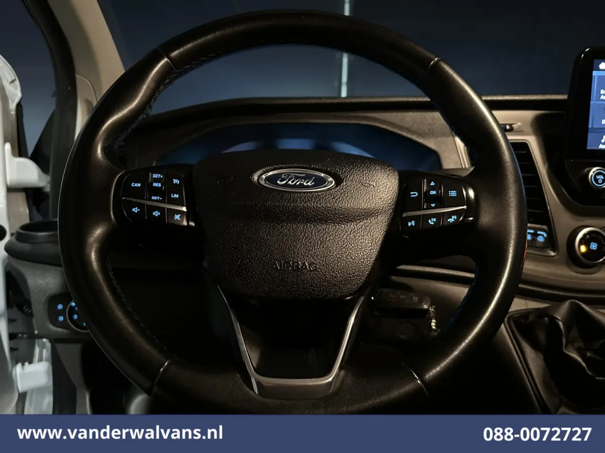 2.0 TDCI 131pk L2H1 Euro6 Airco | LED | Apple Carplay | Cruisecontrol | 2800kg Trekhaak Parkeersensoren, Stoelverwarming, Verwarmde voorruit, Bijrijdersbank