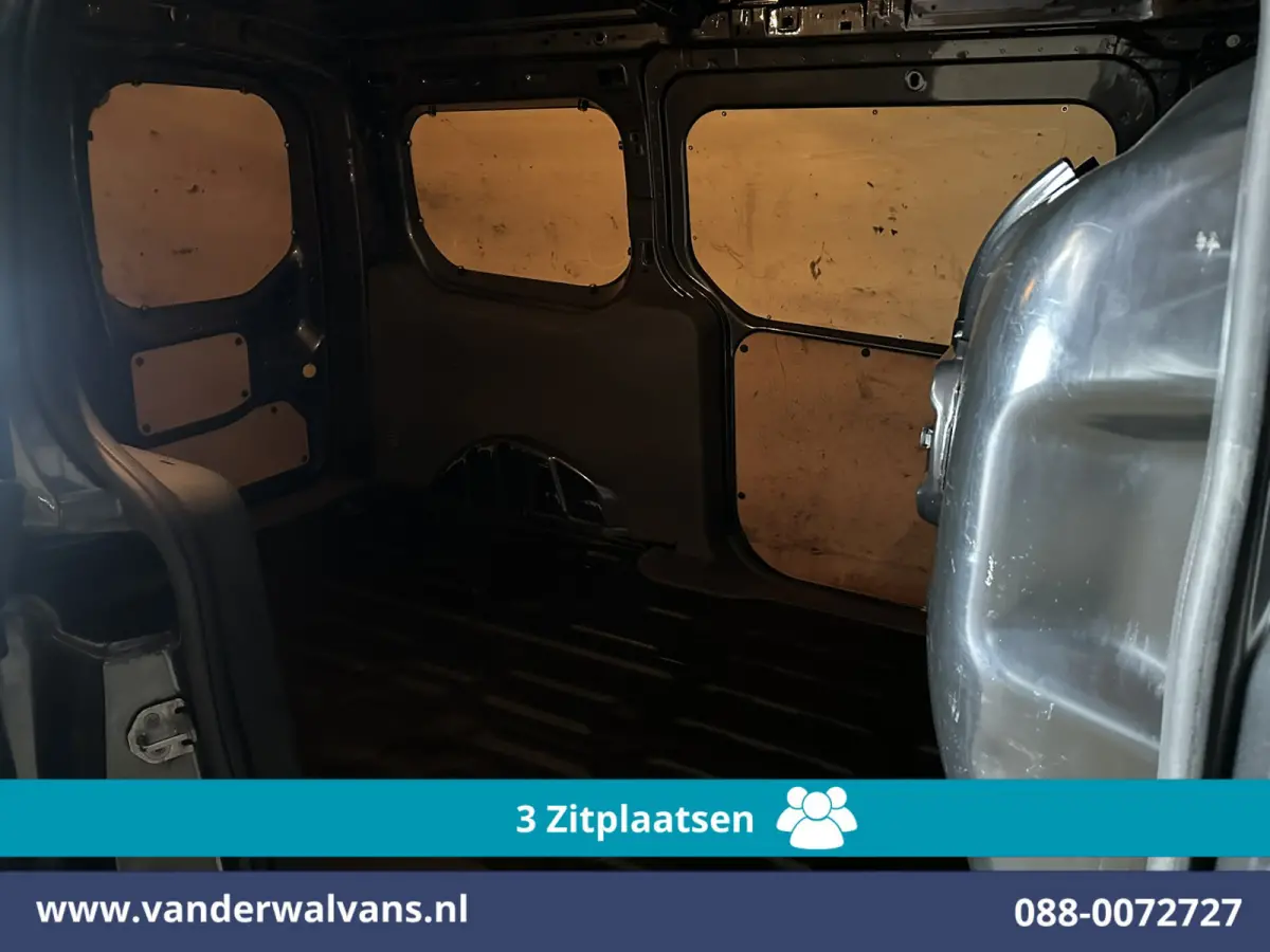 1.5 EcoBlue 100pk L2H1 Euro6 Airco | 3-Zits | Camera | Navigatie | Verwarmde voorruit Parkeersensoren, Bijrijdersbank