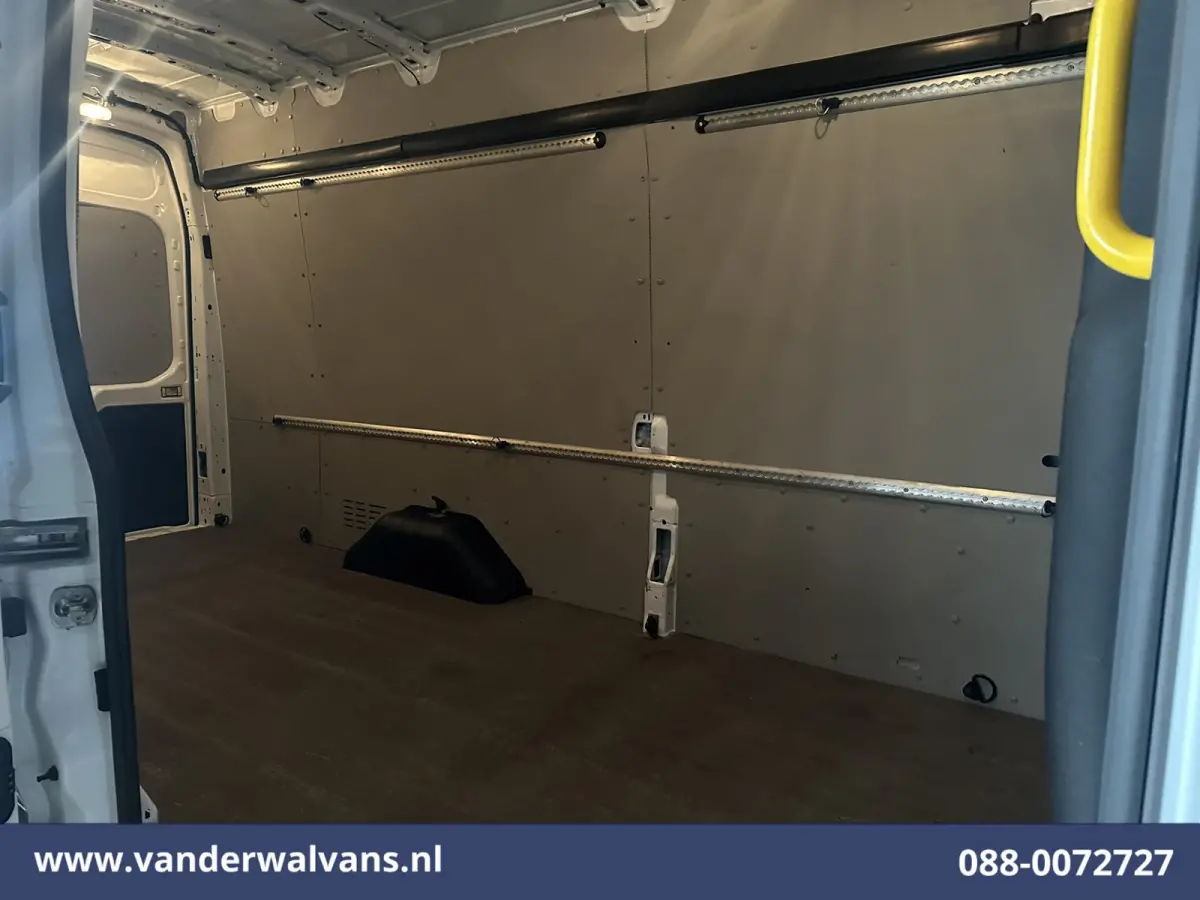 2.0 TDCI 130pk L4H3 Jumbo Euro6 Airco | Camera | Cruisecontrol | Stoelverwarming | Verwarmde voorruit Parkeersensoren, Bijrijdersbank