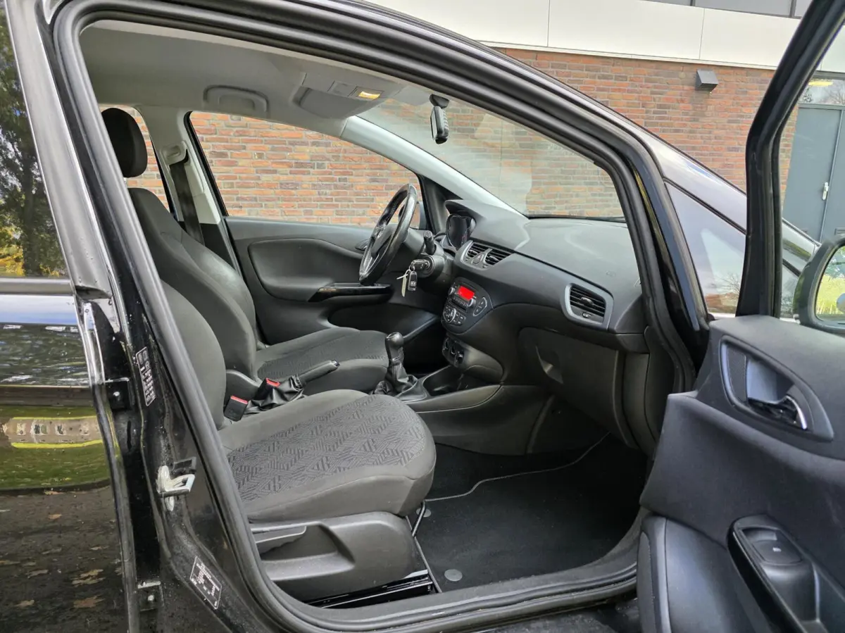 1.4 Favourite 5drs 2018 98dkm Airco/NAVI/CARPLAY
