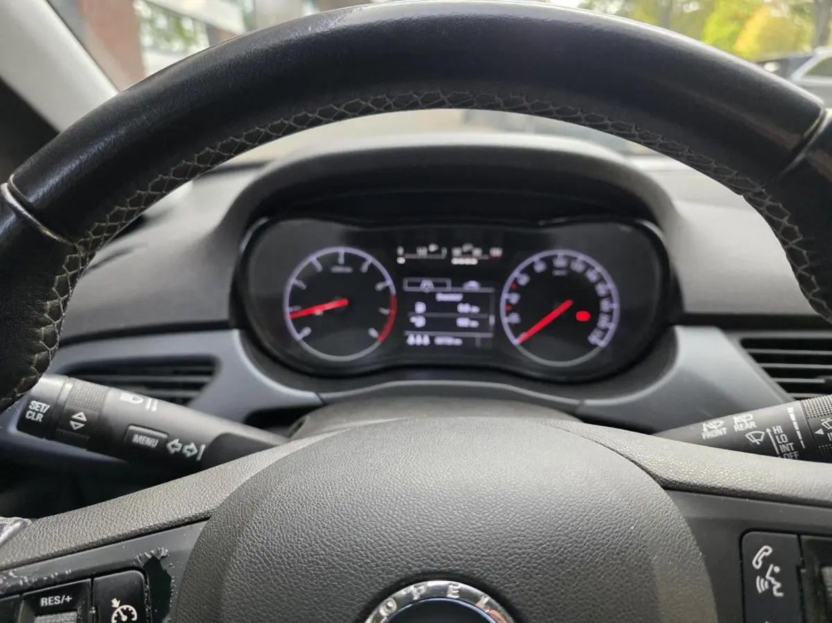 1.4 Favourite 5drs 2018 98dkm Airco/NAVI/CARPLAY