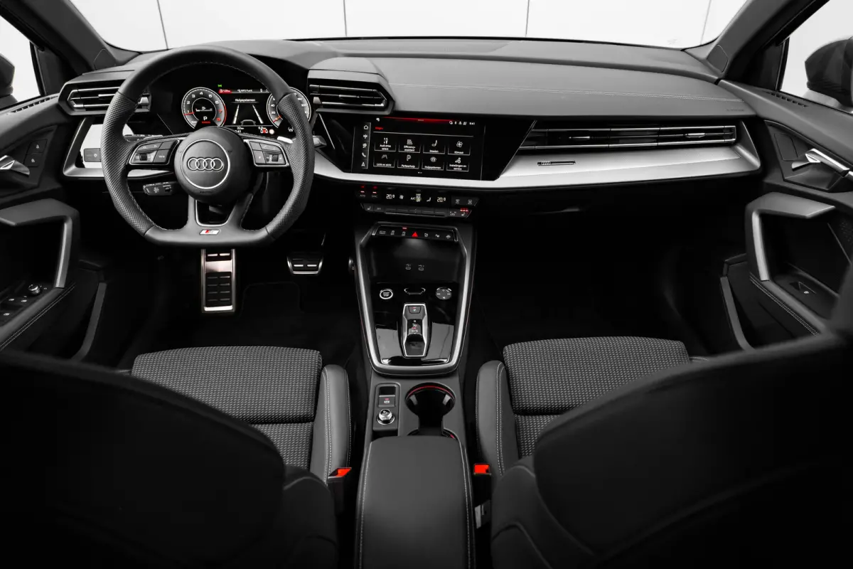 S edition | Aluminium optiek in het interieur | Assistentiepakket Rijden en Parkeren Plus | Audi virtual cockpit