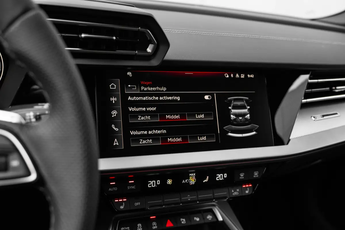 S edition | Aluminium optiek in het interieur | Assistentiepakket Rijden en Parkeren Plus | Audi virtual cockpit