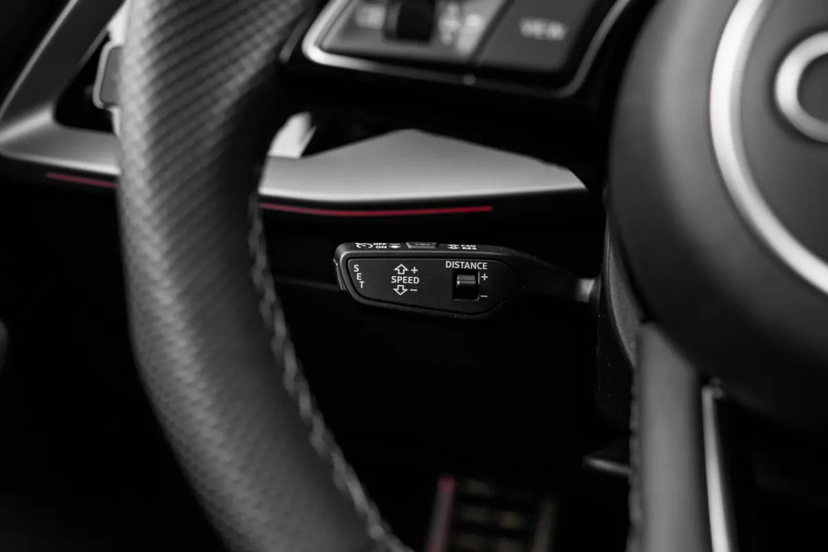 S edition | Aluminium optiek in het interieur | Assistentiepakket Rijden en Parkeren Plus | Audi virtual cockpit
