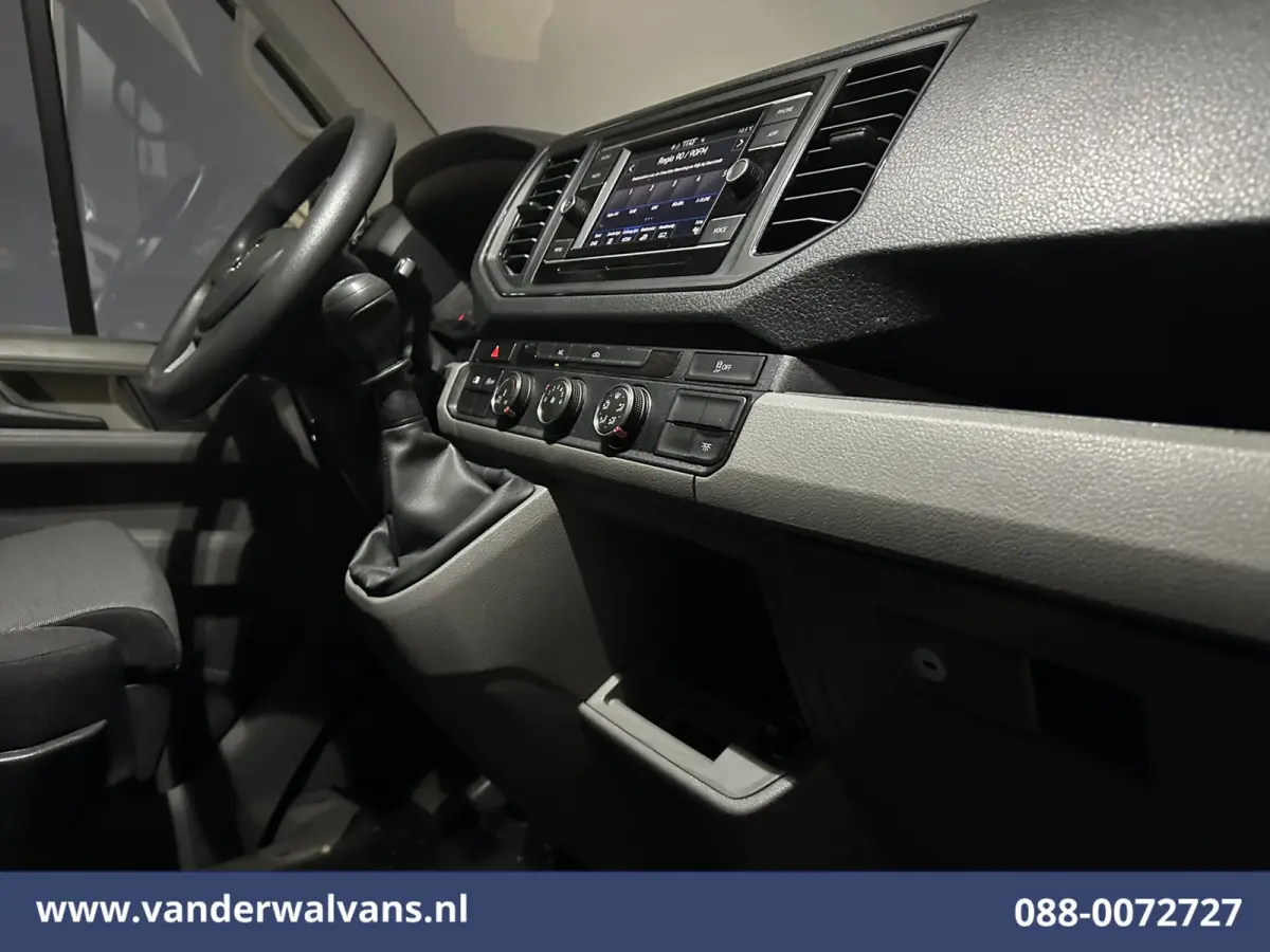 2.0 TDI 141pk L3H3 L2H2 Euro6 Airco | Camera | Apple Carplay | Android Auto | Cruisecontrol | Massagestoel Chauffeursstoel, 2800kg trekvermogen