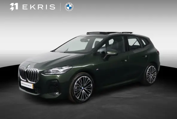 220i M Sportpakket | Harman-Kardon | Innovation Pack | Panoramadak | Comfort Access | Head-Up | M Adaptief onderstel |