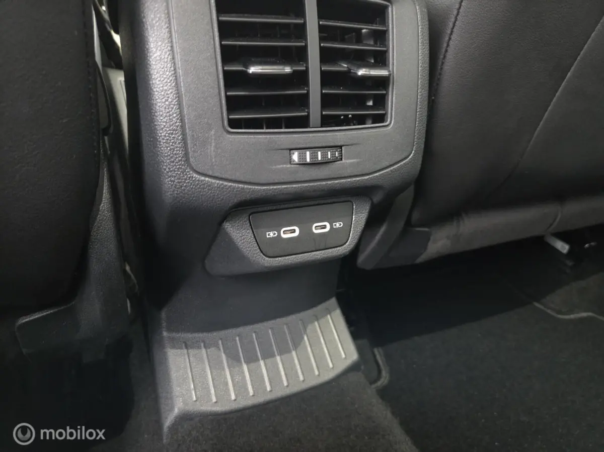 1.5 TSI Automaat R-Line nwmodel|led|nav|blis|acc|lmv18
