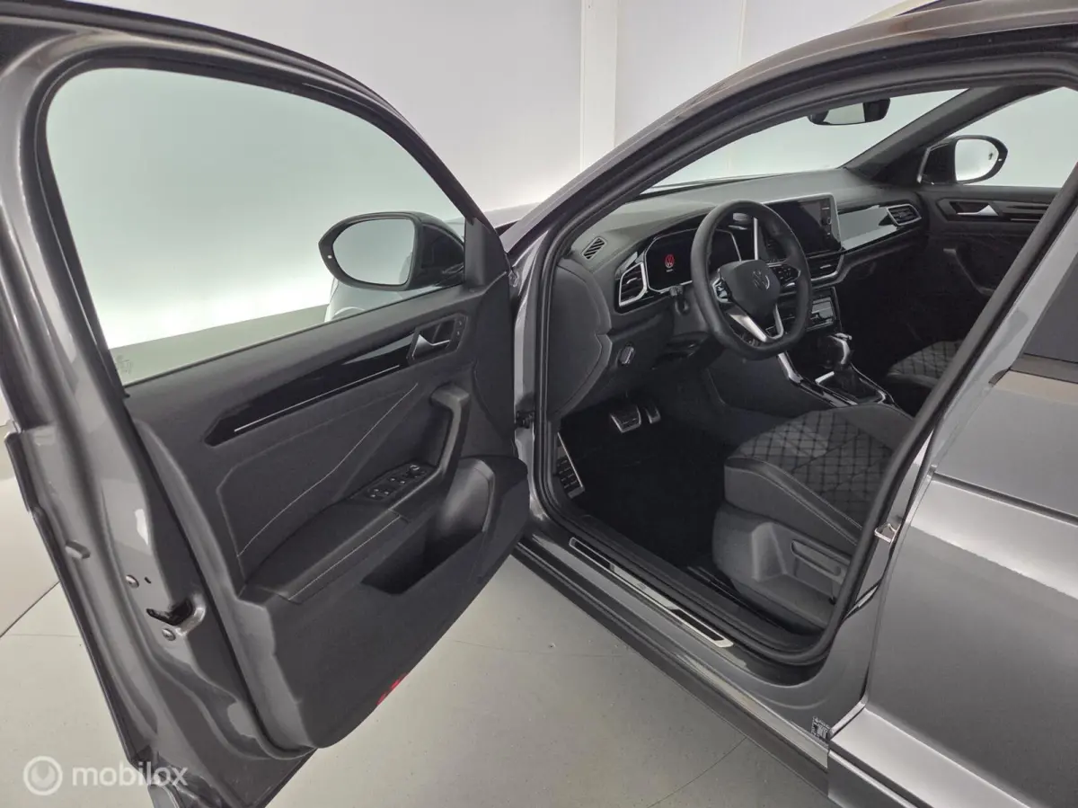 1.5 TSI Automaat R-Line nwmodel|led|nav|blis|acc|lmv18