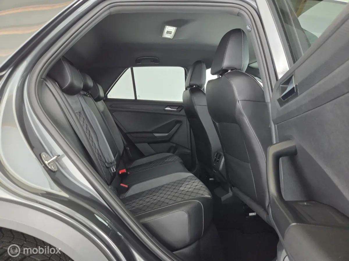 1.5 TSI Automaat R-Line nwmodel|led|nav|blis|acc|lmv18