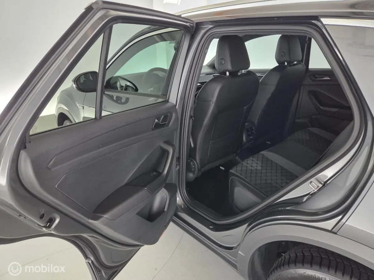 1.5 TSI Automaat R-Line nwmodel|led|nav|blis|acc|lmv18