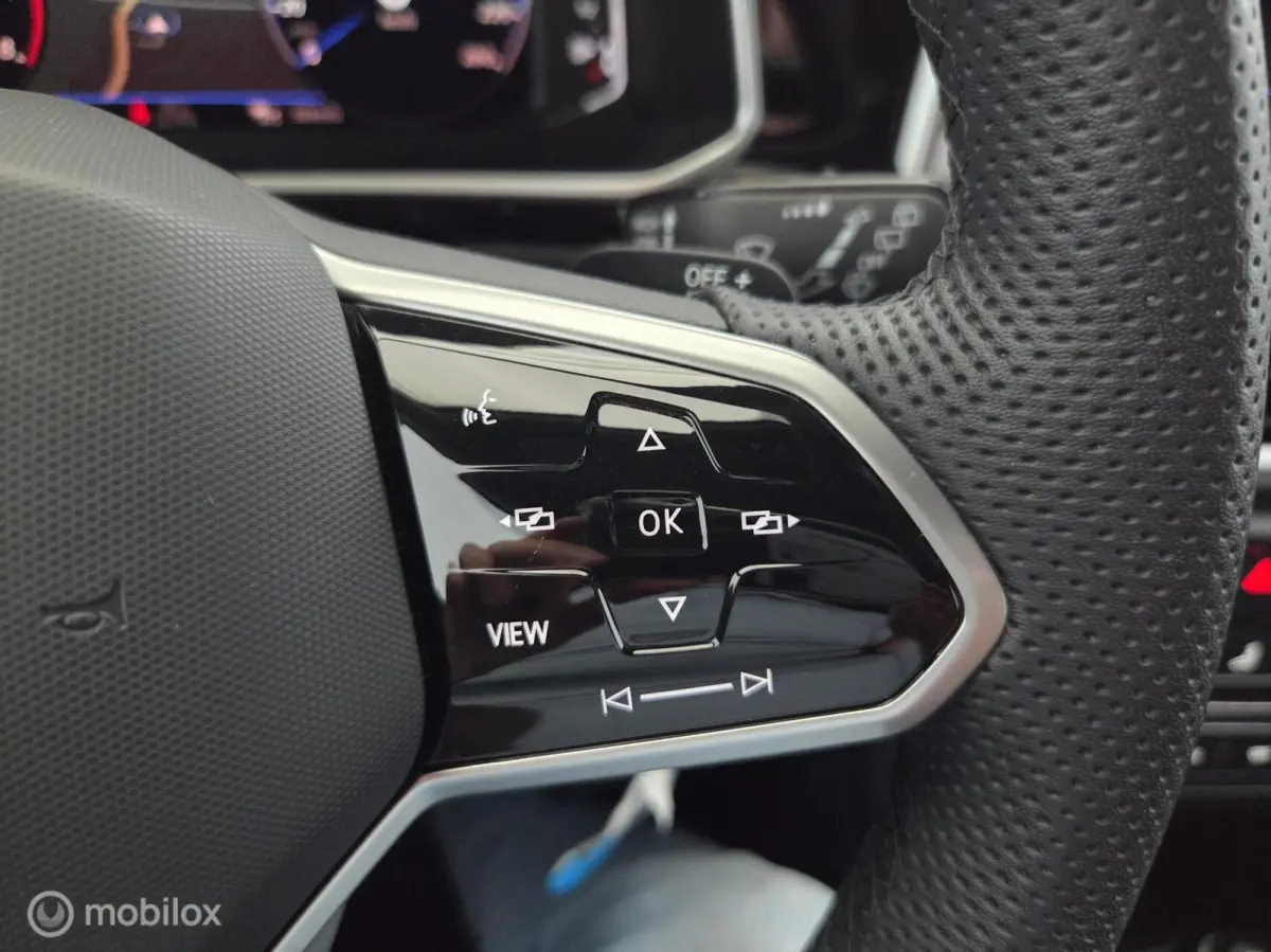 1.5 TSI Automaat R-Line nwmodel|led|nav|blis|acc|lmv18