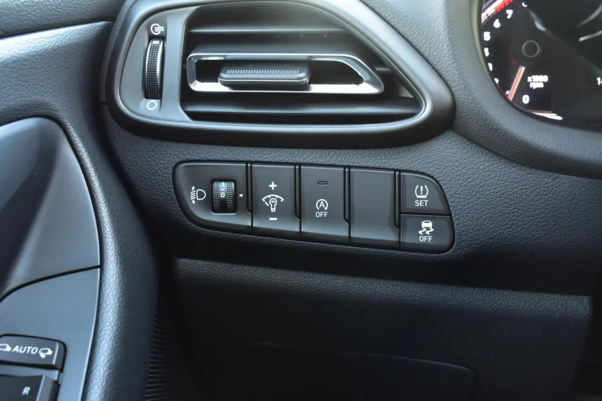 1.0 T-GDi MHEV Comfort|Camera|Apple carplay/android auto|Cruise control|