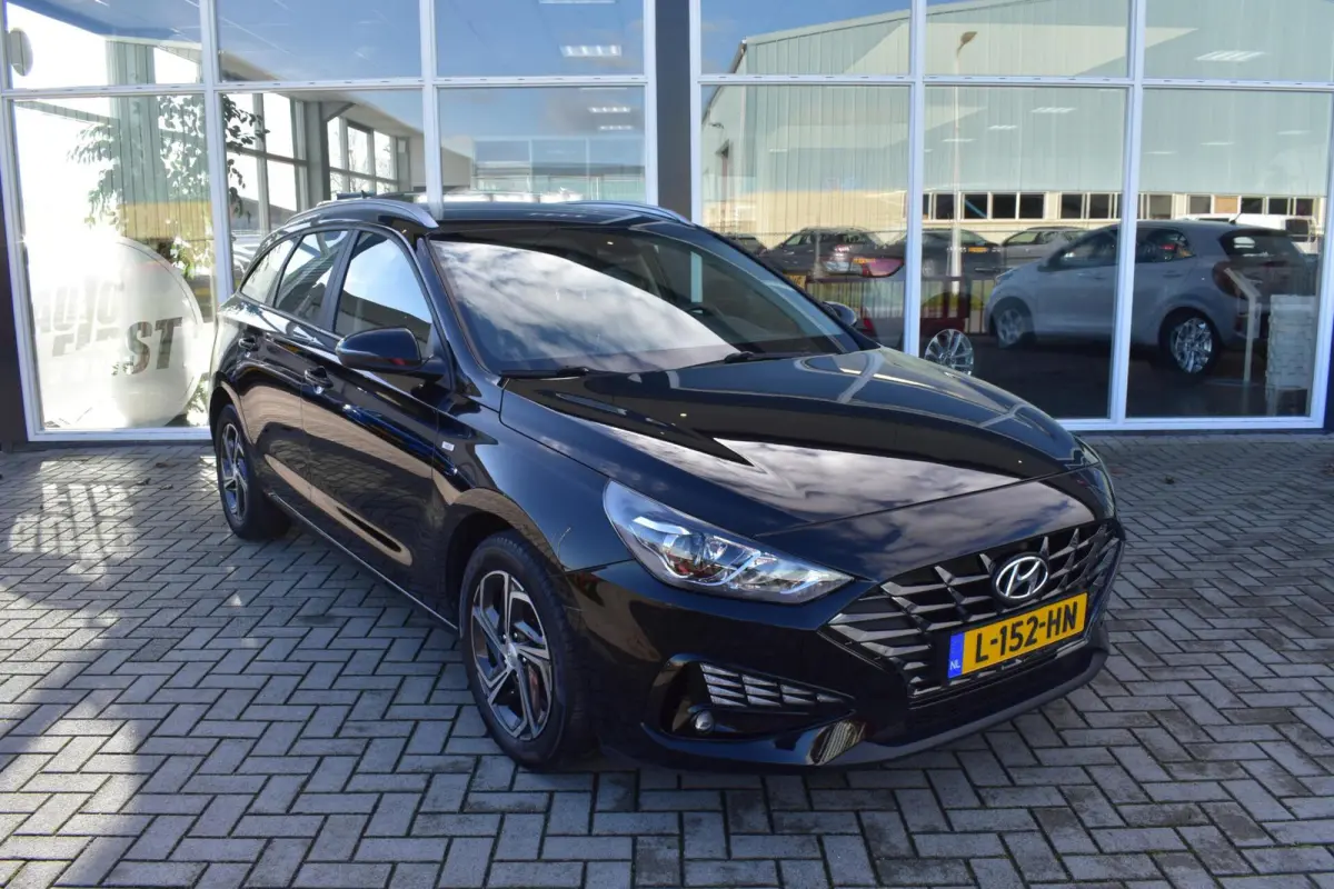 1.0 T-GDi MHEV Comfort|Camera|Apple carplay/android auto|Cruise control|