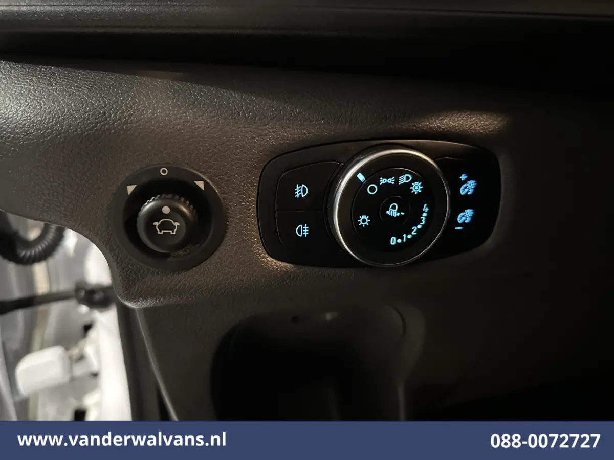 2.0 TDCI 131pk Bakwagen Laadklep Euro6 Airco | Cruisecontrol | Verwarmde voorruit Bijrijdersbank