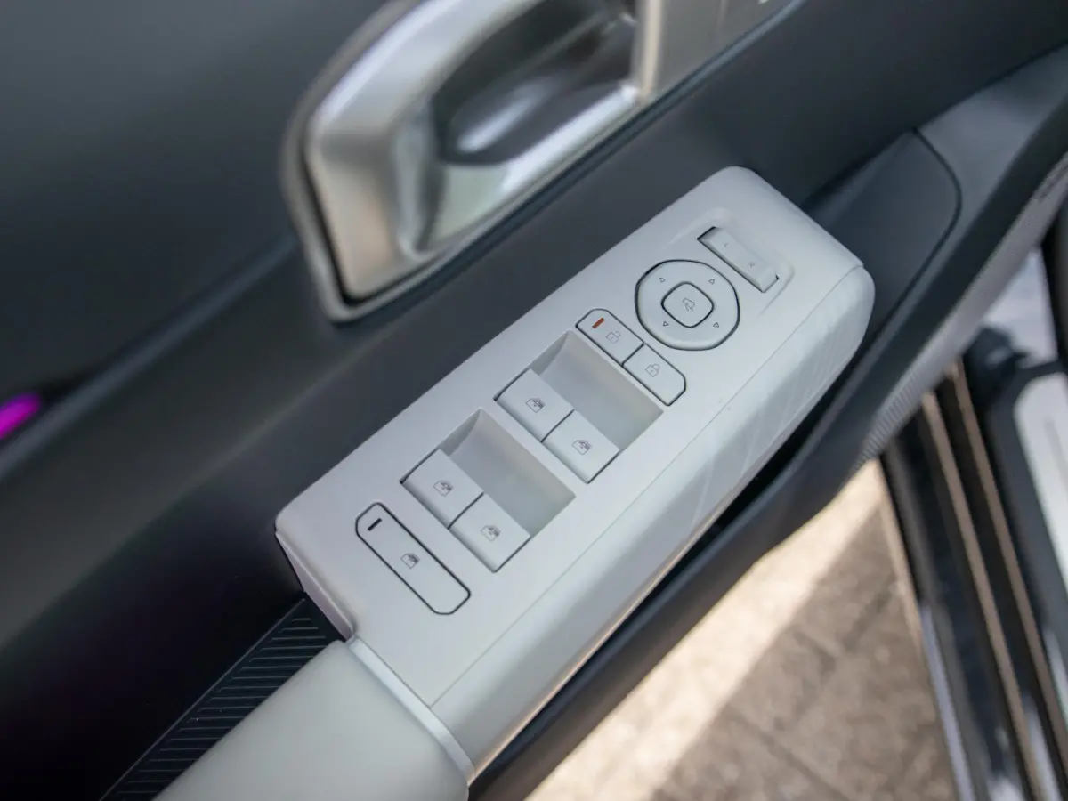 GT-Line 81.4 kWh | Direct leverbaar! | Navi. | Clima. | Adapt. Cruise. | Dodehoekassistentie | Stoel&Stuur Verwarming | Glazen Schuif/Kanteldak | Harman Kardon | GT-Line Vegan Lederen Stoelb