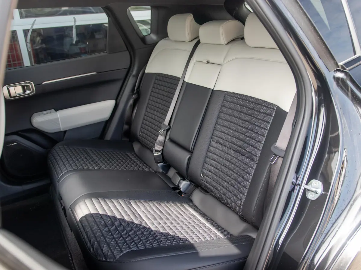 GT-Line 81.4 kWh | Direct leverbaar! | Navi. | Clima. | Adapt. Cruise. | Dodehoekassistentie | Stoel&Stuur Verwarming | Glazen Schuif/Kanteldak | Harman Kardon | GT-Line Vegan Lederen Stoelb