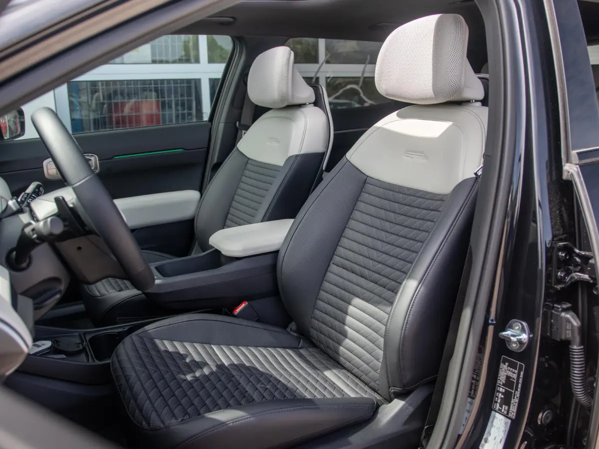 GT-Line 81.4 kWh | Direct leverbaar! | Navi. | Clima. | Adapt. Cruise. | Dodehoekassistentie | Stoel&Stuur Verwarming | Glazen Schuif/Kanteldak | Harman Kardon | GT-Line Vegan Lederen Stoelb