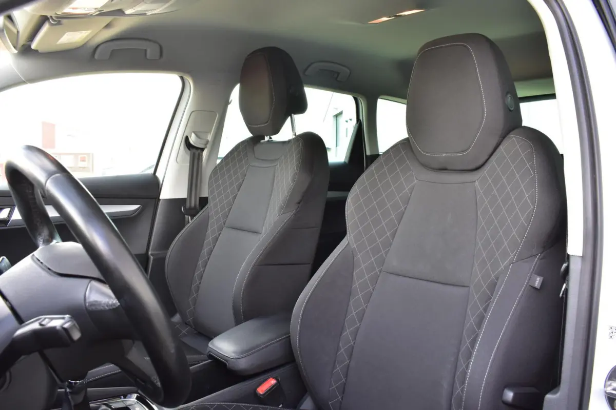 1.0 TSI Clever Edition|Cruise control|Navi|PDC|