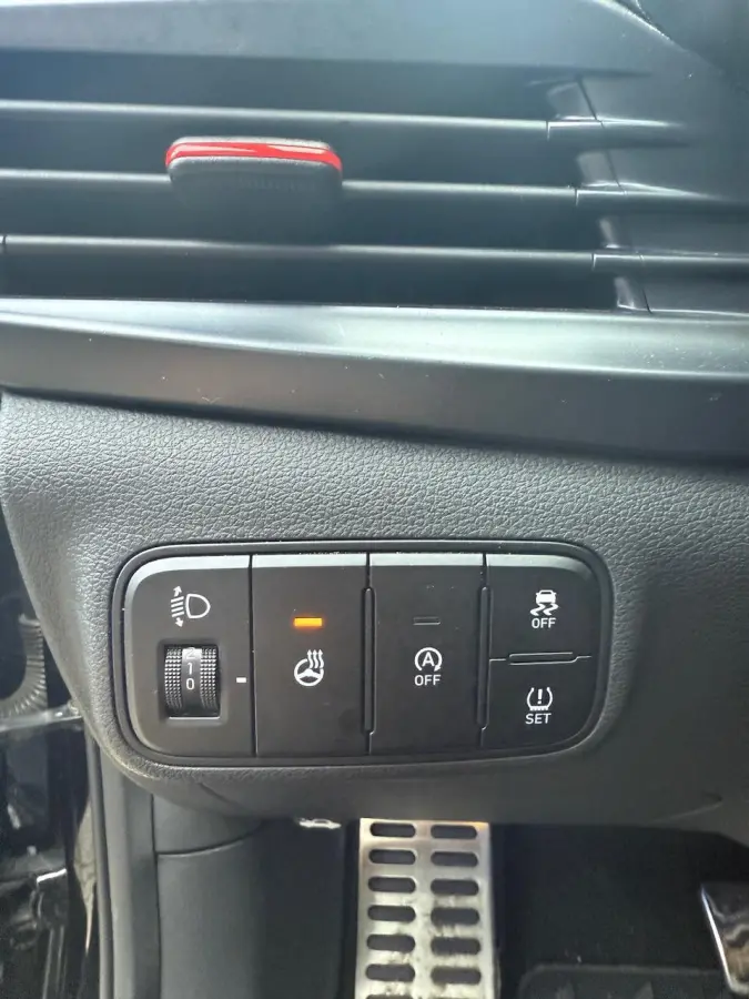 1.0 Benz + Elek | N-Line | Aut | Camera | Xenon
