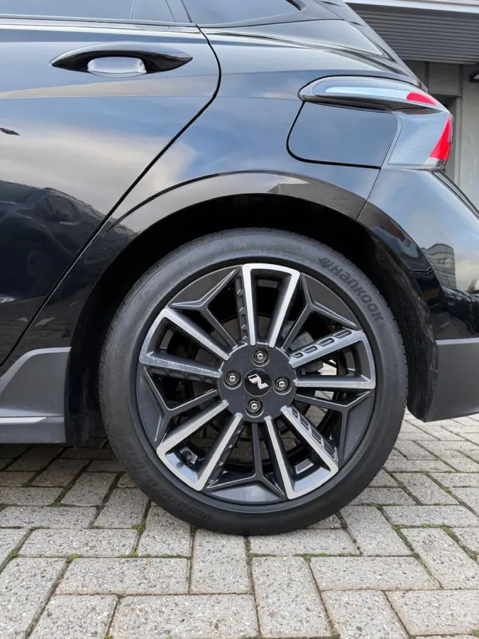 1.0 Benz + Elek | N-Line | Aut | Camera | Xenon