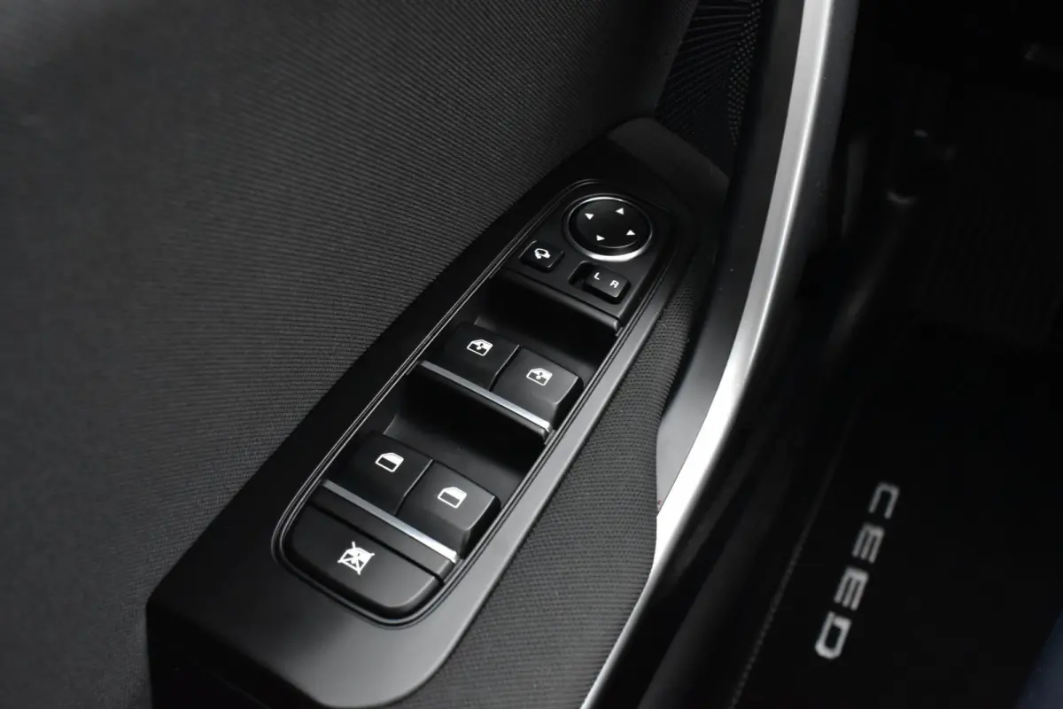 1.0 T-GDi DynamicLine|Automaat|Cruise|Navi|Camera|Apple carplay/Android auto|