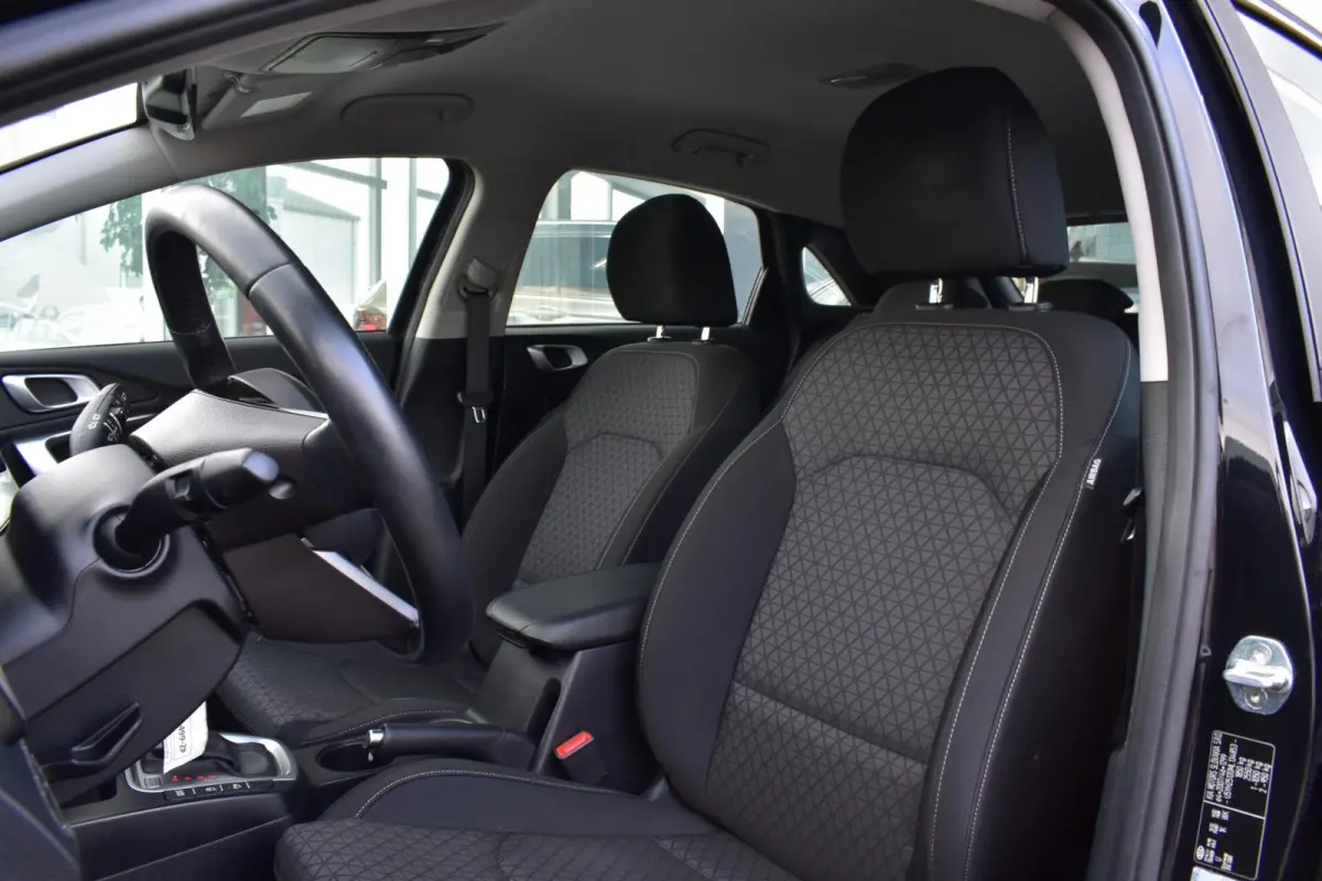 1.0 T-GDi DynamicLine|Automaat|Cruise|Navi|Camera|Apple carplay/Android auto|