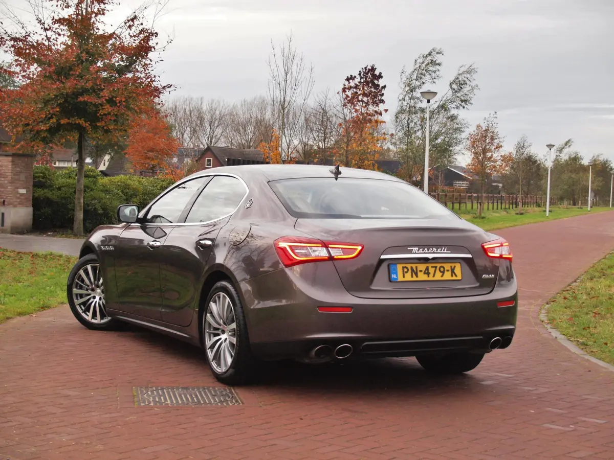 3.0 | Panoramadak | Camera | Dealer onderhouden | Nieuwe distributie ketting |