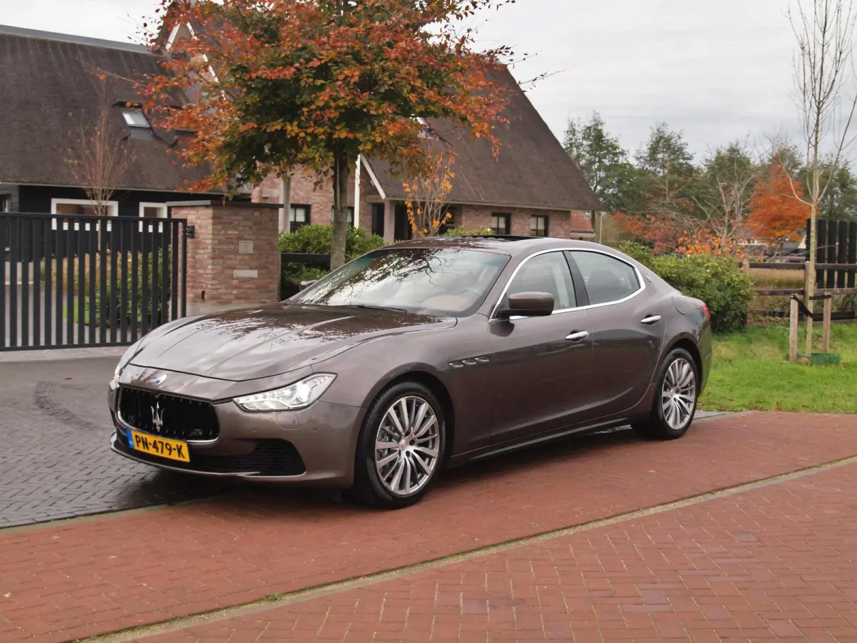 3.0 | Panoramadak | Camera | Dealer onderhouden | Nieuwe distributie ketting |