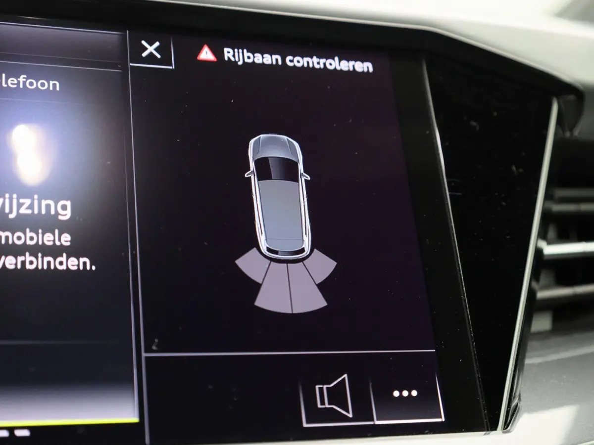 45 Edition 82 kWh | Demo | Glazen panoramadak l Cruise control l Parkeersensoren l Airco l Navigatie l Apple Carplay / Android Auto l Stoelverwarming l Matrix-ledkoplampen l Privacy glas l T