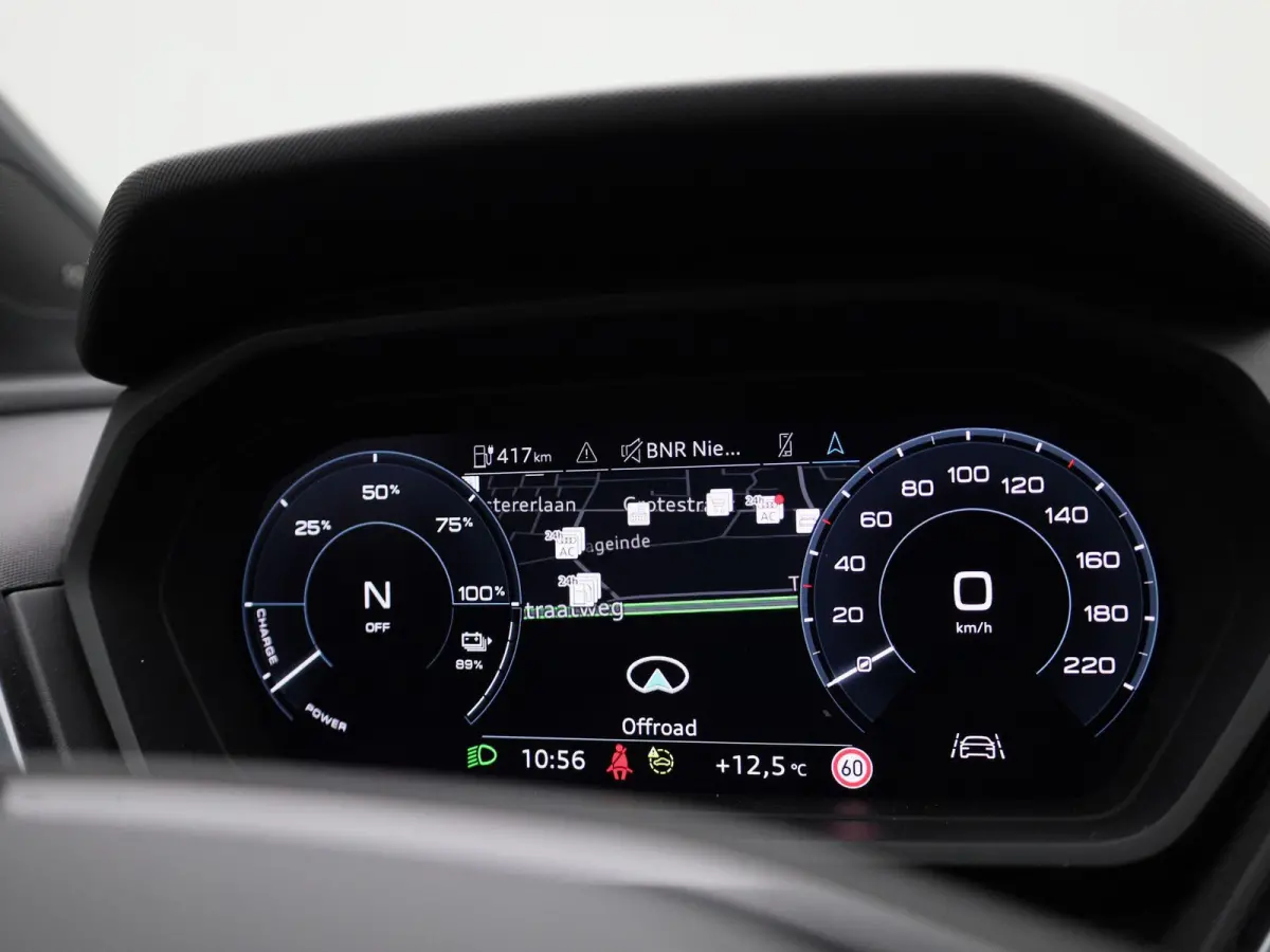 45 Edition 82 kWh | Demo | Glazen panoramadak l Cruise control l Parkeersensoren l Airco l Navigatie l Apple Carplay / Android Auto l Stoelverwarming l Matrix-ledkoplampen l Privacy glas l T