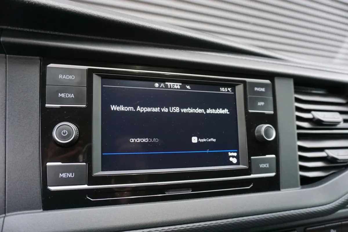 150PK Automaat L2H1 Apple Carplay Camera Cruise 18" Velgen Sidesteps PDC Standkachel Stoelverwarming Trekhaak