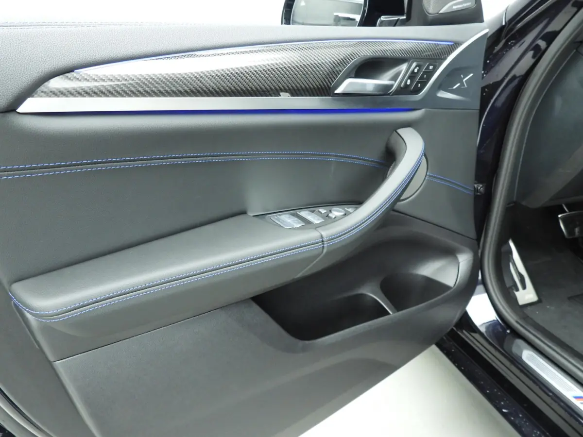 M40i | M-Sportpakket | Laserlicht | Leder | HUD | Active cruise | Trekhaak | Panoramadak | DAB | Harman-kardon sound | Alu 21 inch