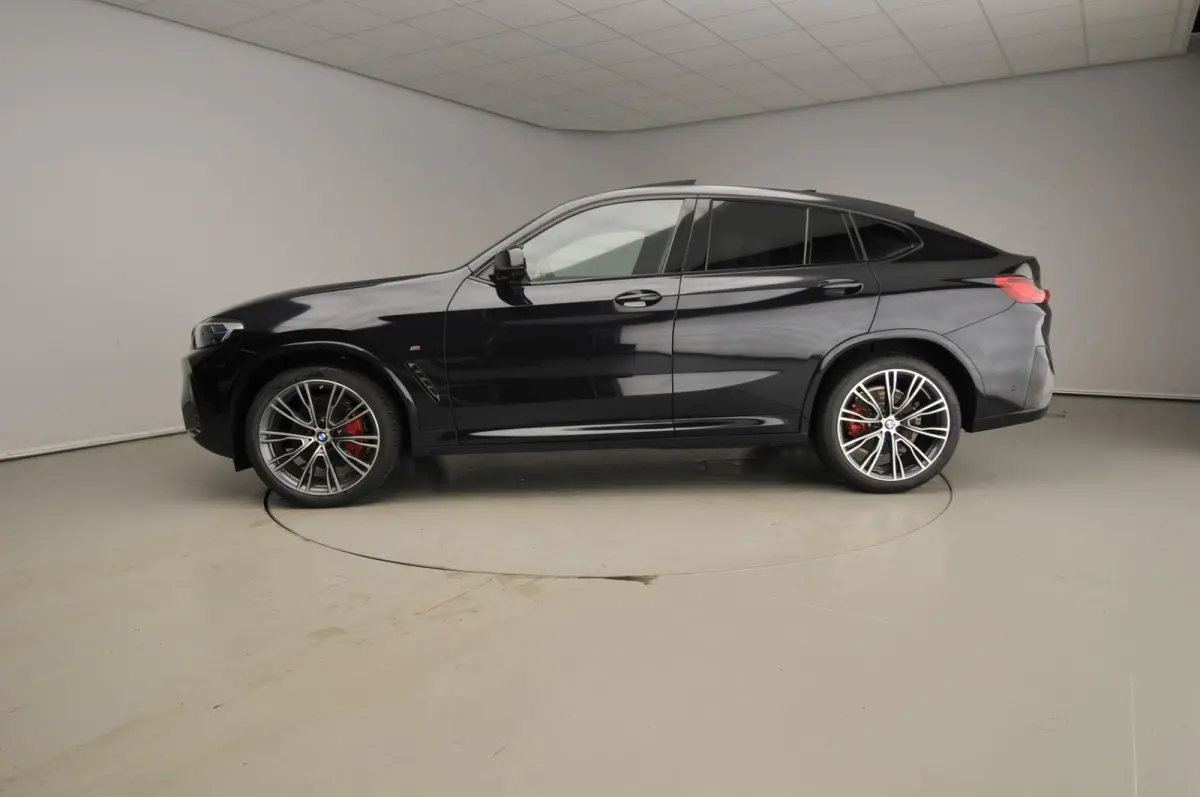 M40i | M-Sportpakket | Laserlicht | Leder | HUD | Active cruise | Trekhaak | Panoramadak | DAB | Harman-kardon sound | Alu 21 inch