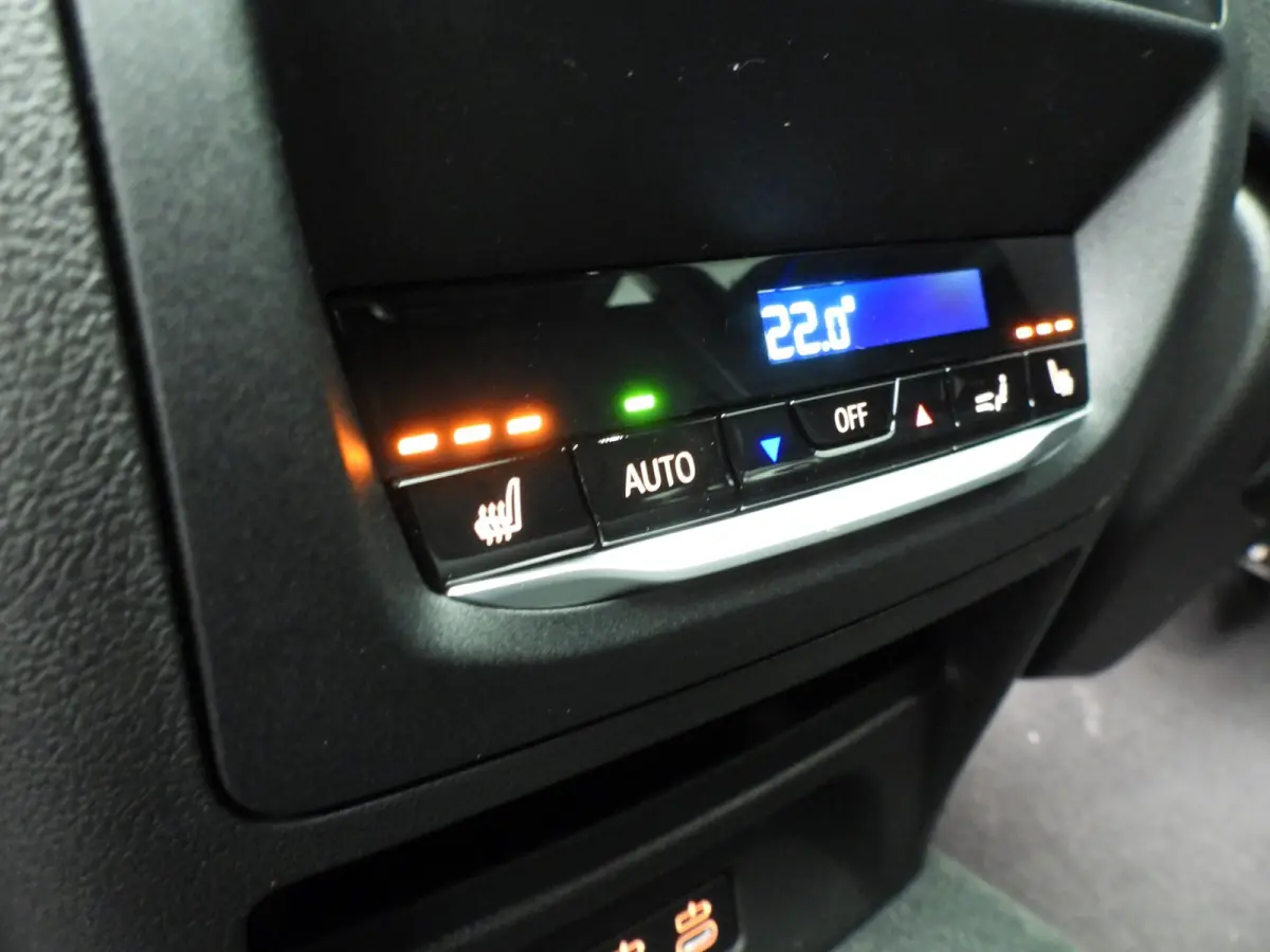 M40i | M-Sportpakket | Laserlicht | Leder | HUD | Active cruise | Trekhaak | Panoramadak | DAB | Harman-kardon sound | Alu 21 inch