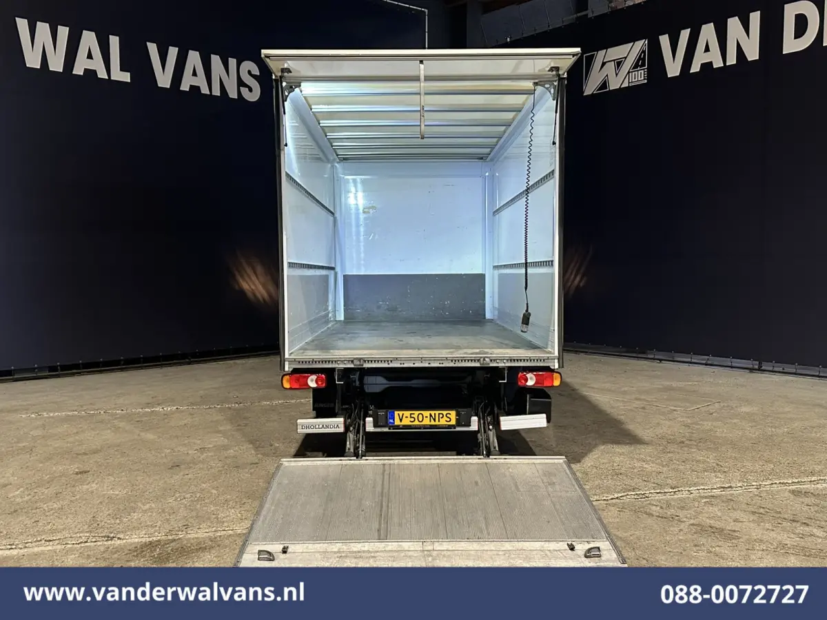 2.2 BlueHDi 141pk Bakwagen 436cm Lang Laadklep Euro6 Airco | Camera | Cruisecontrol | 1085kg laadvermogen Bijrijdersbank.