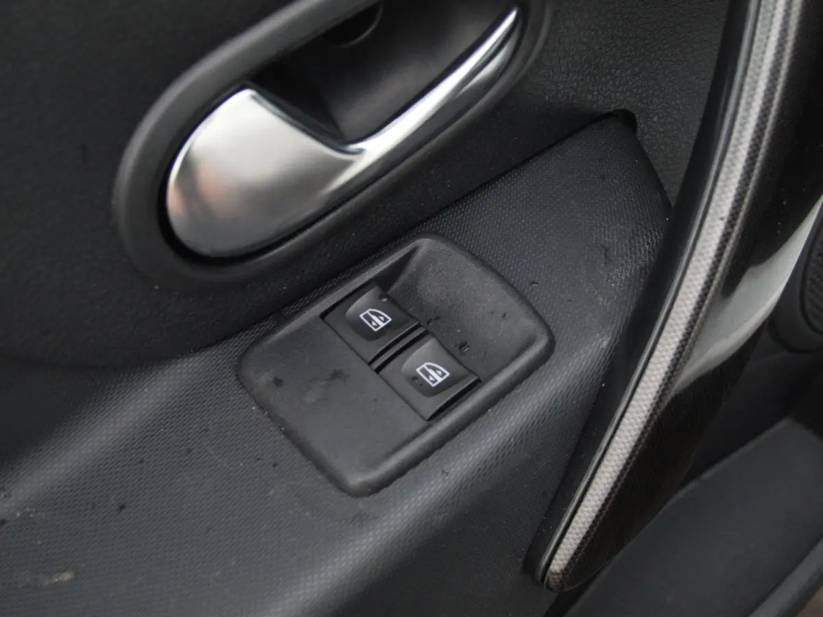 0.9 TCe Easy-R Comfort | Cruise Control | Automaat | DAB | Airco |